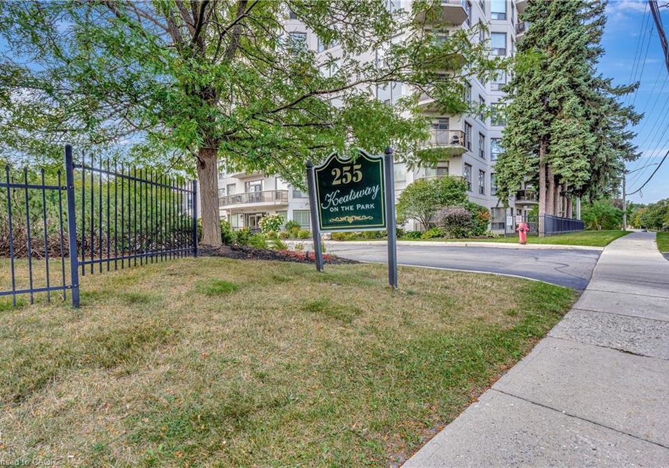 255-keats-way-waterloo-ontario-40832591