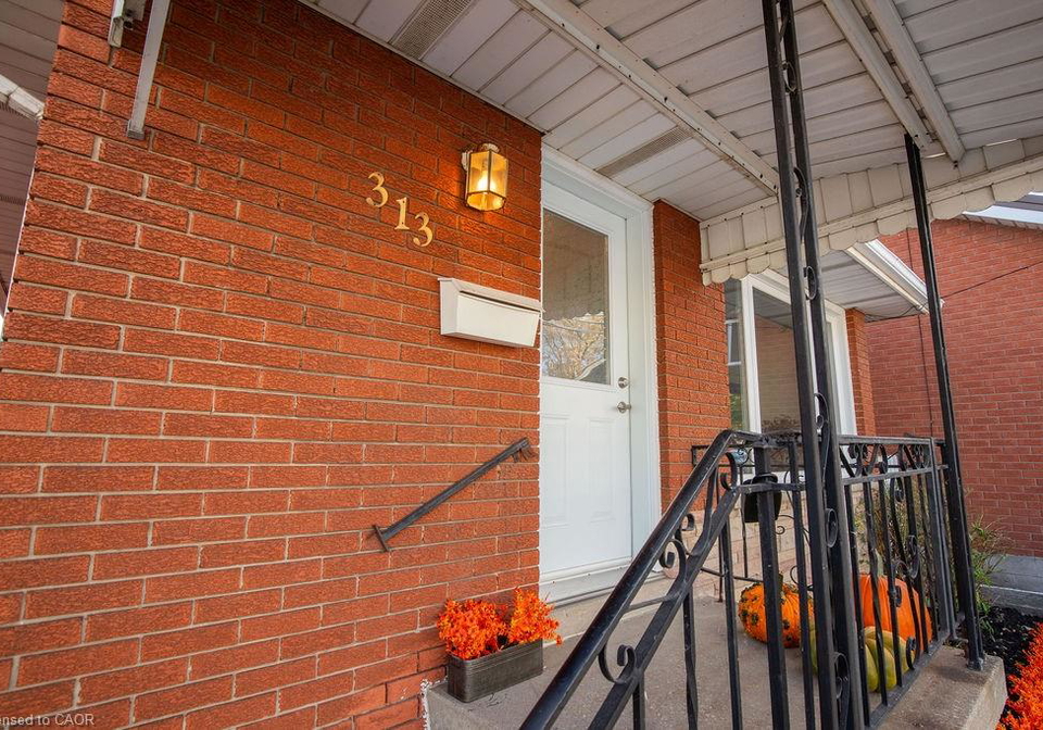 313-barton-street-w-hamilton-ontario-40832605