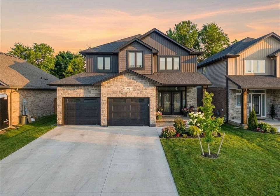 192-gibbons-street-waterford-ontario-40832613