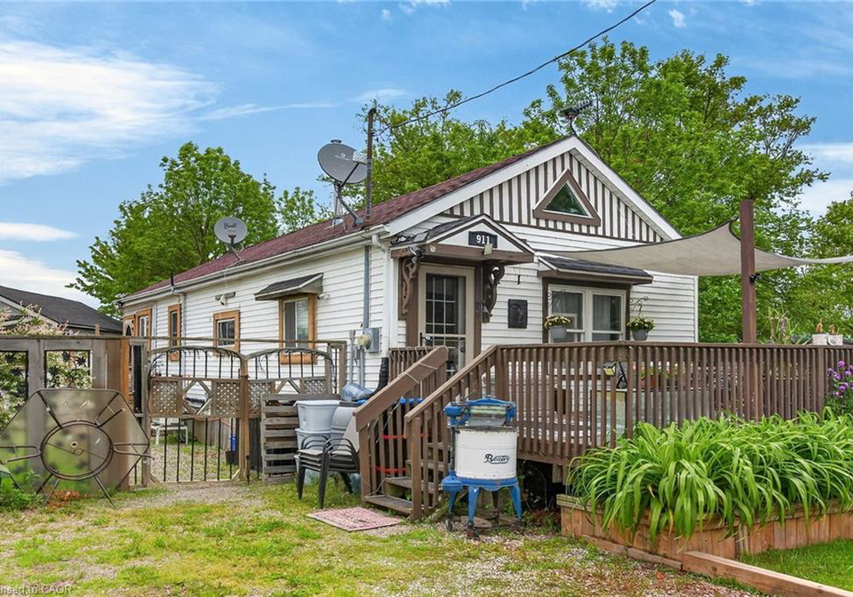 911-lakeshore-road-selkirk-ontario-40832614