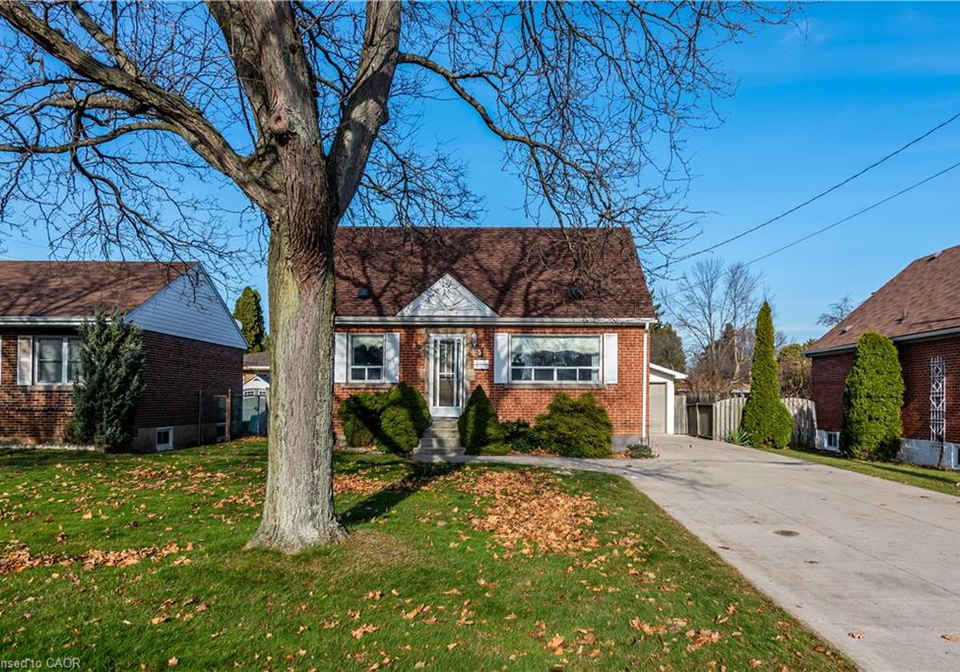 5-carene-avenue-hamilton-ontario-40832690