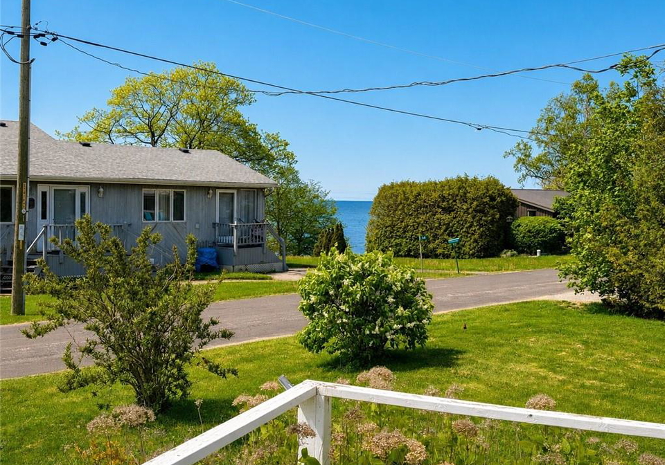 18-kenneth-avenue-port-dover-ontario-40832724