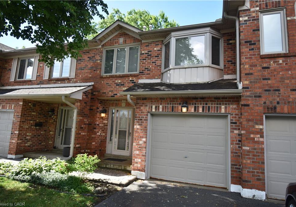 2230-walkers-line-burlington-ontario-40832770