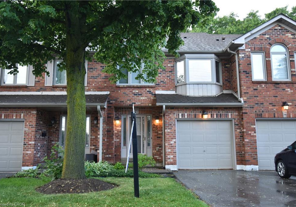 2230-walkers-line-burlington-ontario-40832770
