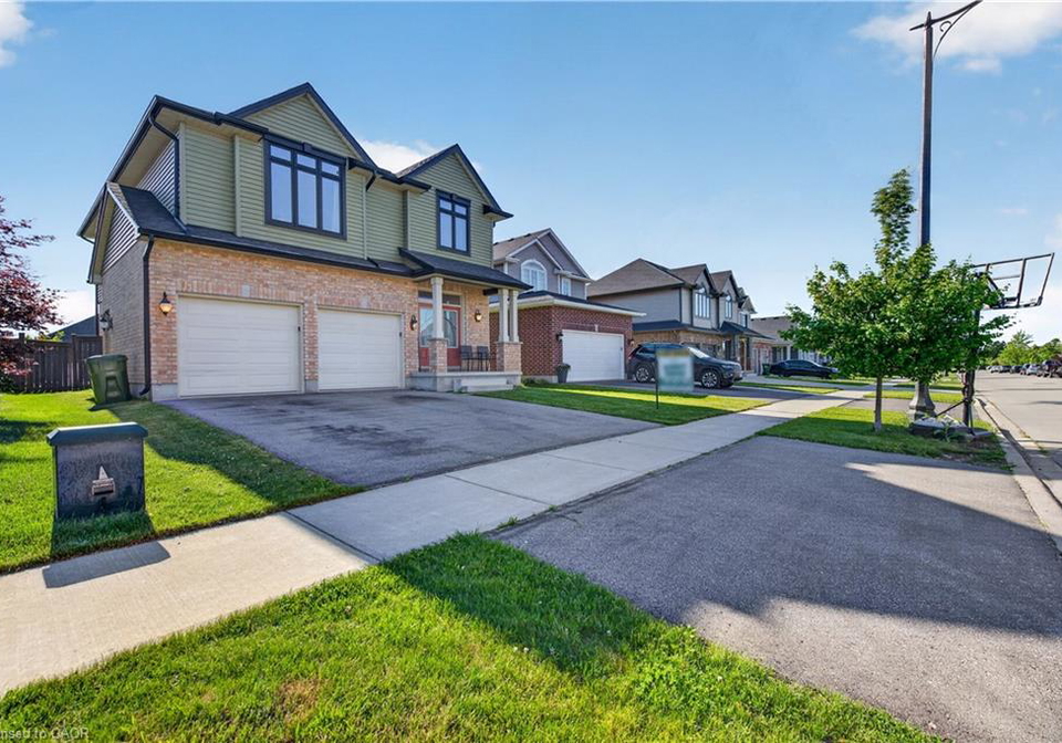 32-ashberry-place-st-thomas-ontario-40832786