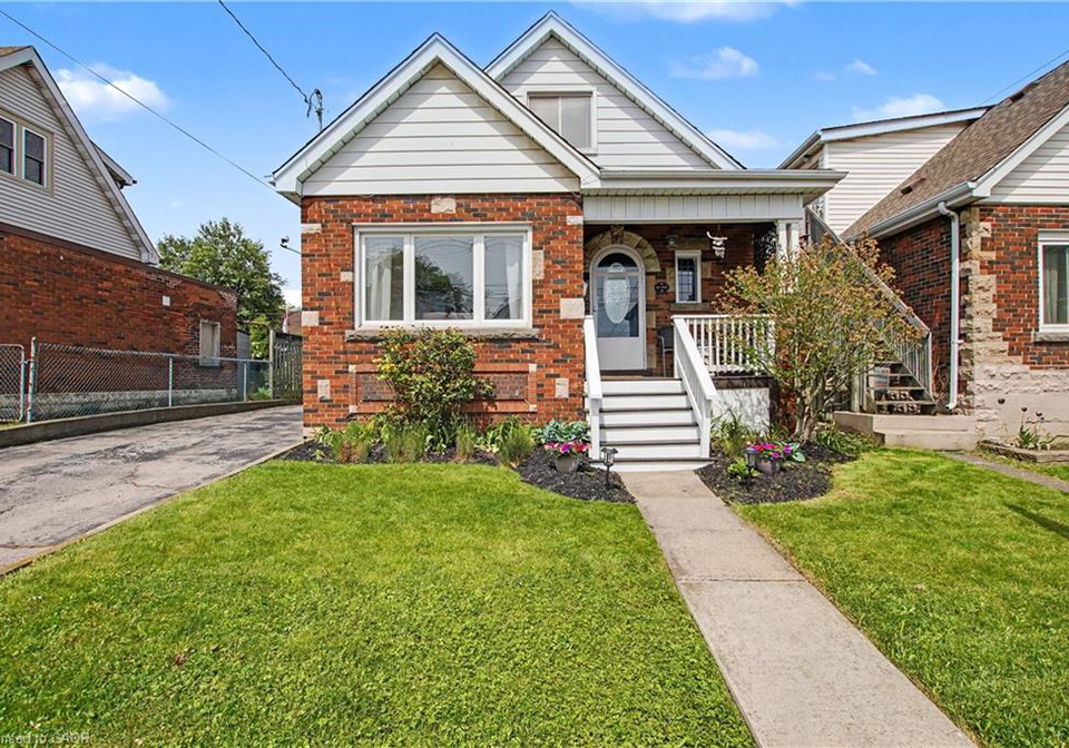 34-weir-street-s-hamilton-ontario-40832792