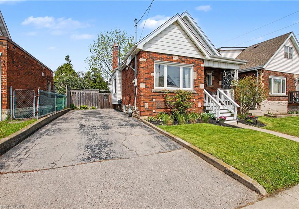 34-weir-street-s-hamilton-ontario-40832792