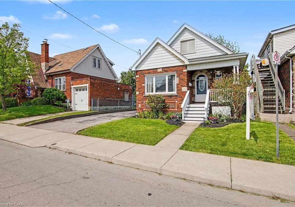 34-weir-street-s-hamilton-ontario-40832792