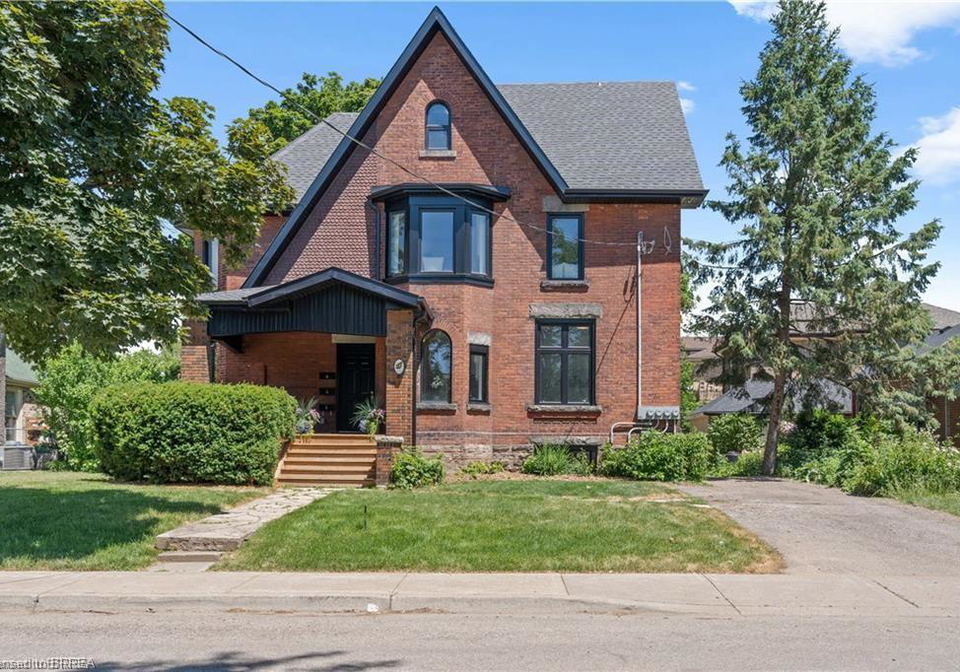 16-arthur-street-brantford-ontario-40832806