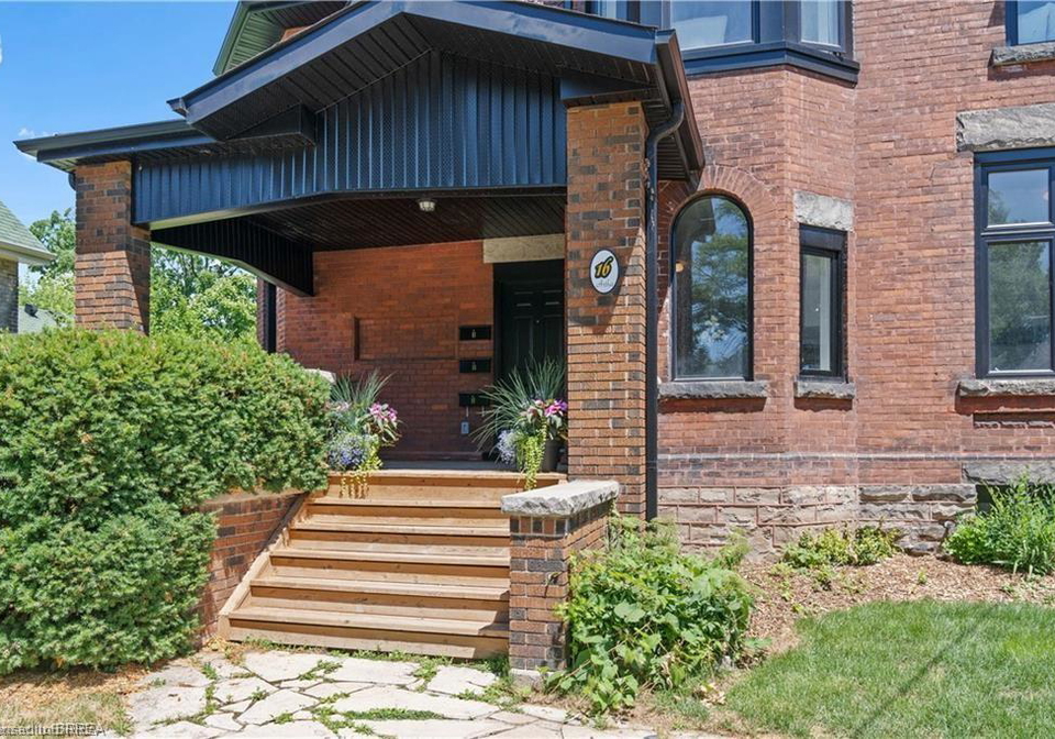 16-arthur-street-brantford-ontario-40832806