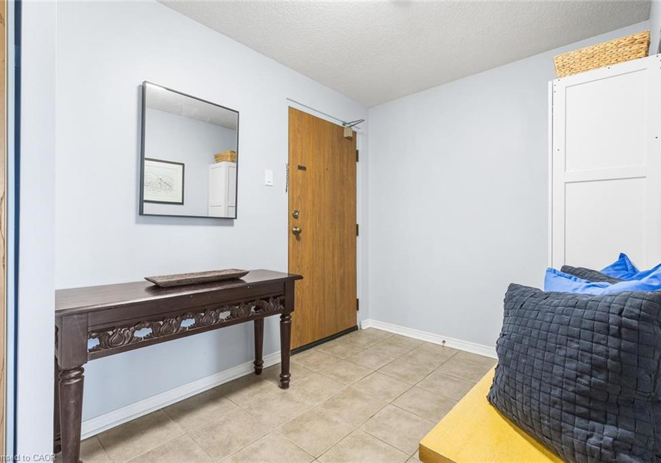55-green-valley-drive-kitchener-ontario-40832817