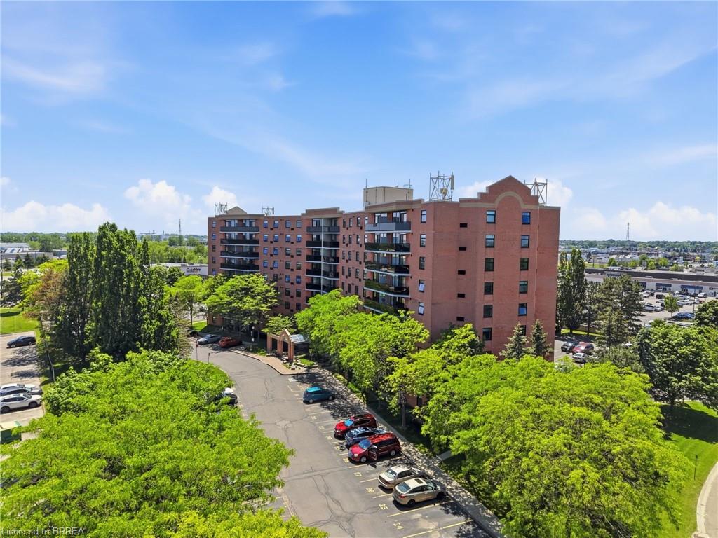 9-bonheur-court-brantford-ontario-40832827
