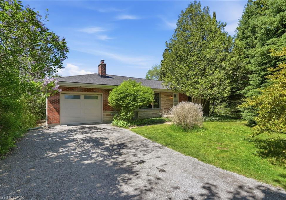 1961-centre-road-hamilton-ontario-40832841