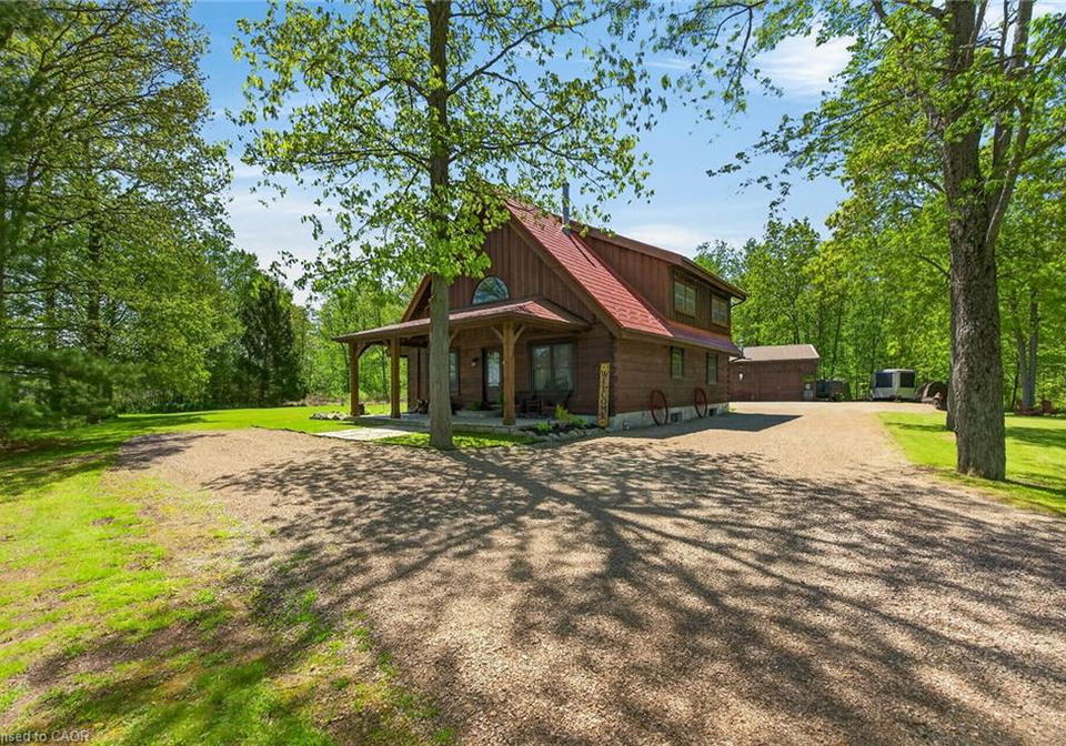 664-concession-3-road-fisherville-ontario-40832846