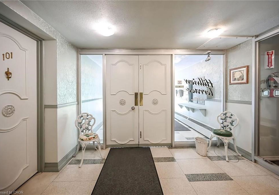 107-st-josephs-drive-hamilton-ontario-40832868
