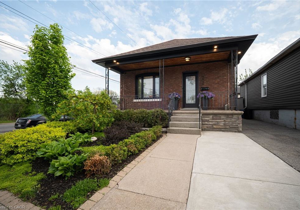 236-macaulay-street-e-hamilton-ontario-40832872