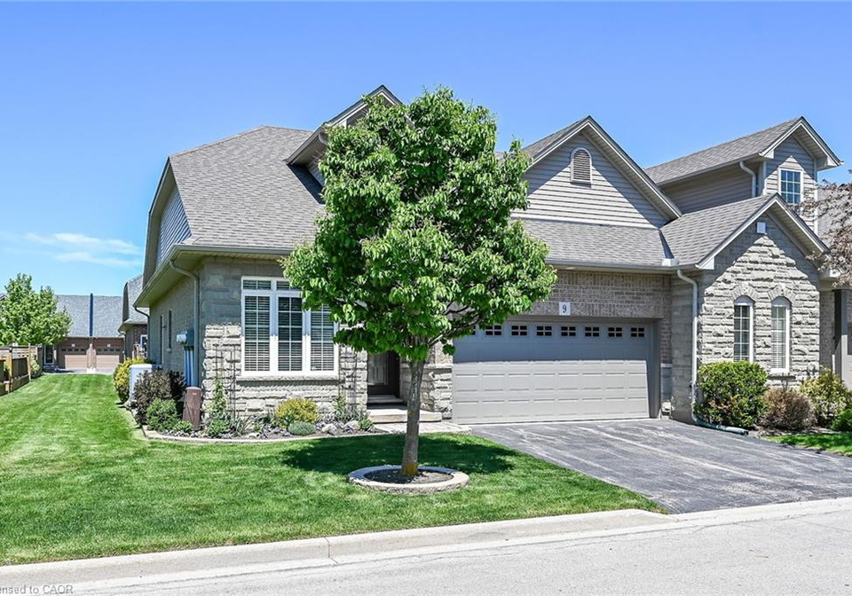 9-grovetree-trail-hamilton-ontario-40832873