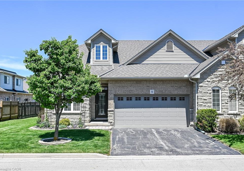 9-grovetree-trail-hamilton-ontario-40832873
