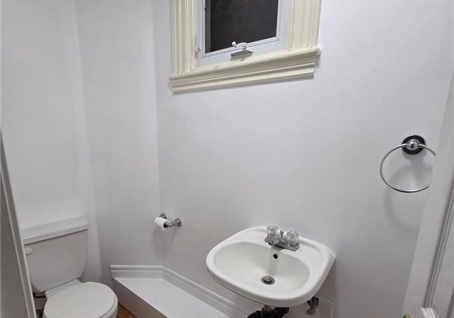 7-king-street-n-waterloo-ontario-40832906