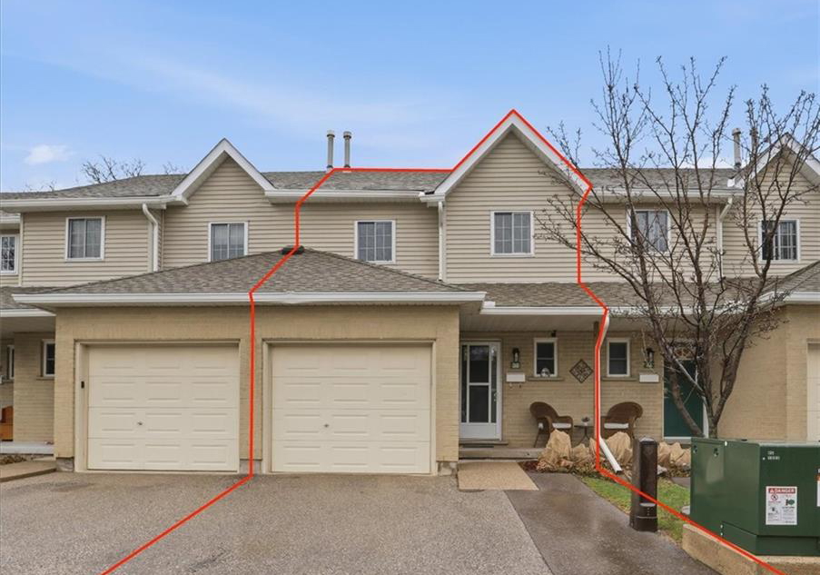 10-holborn-court-kitchener-ontario-40832923