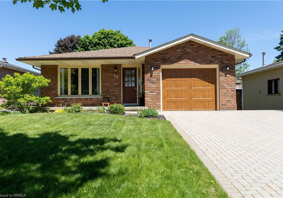 12-spartan-drive-brantford-ontario-40832928
