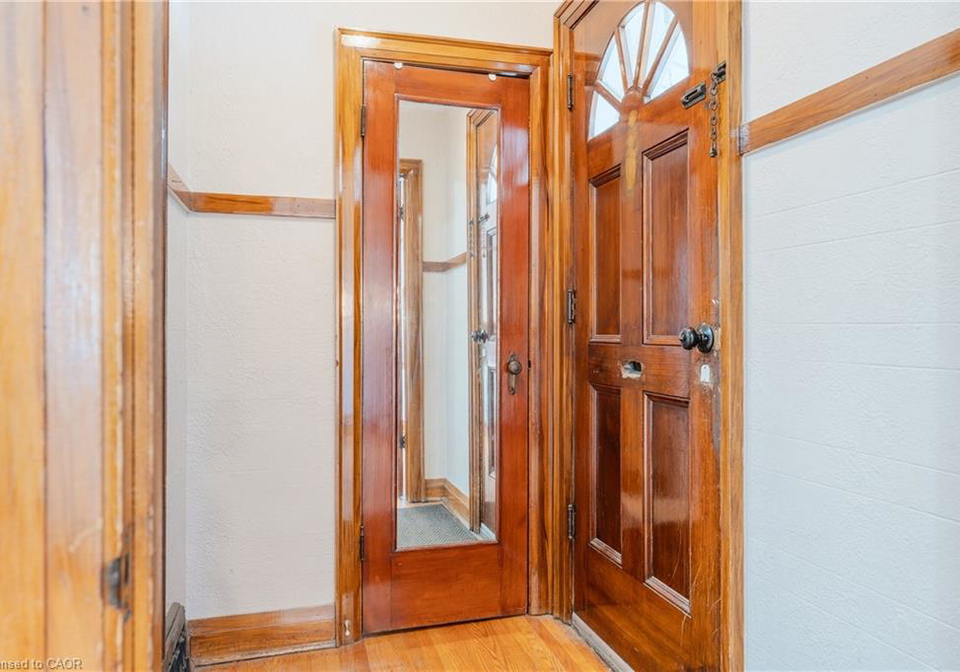 107-haddon-avenue-s-hamilton-ontario-40833005