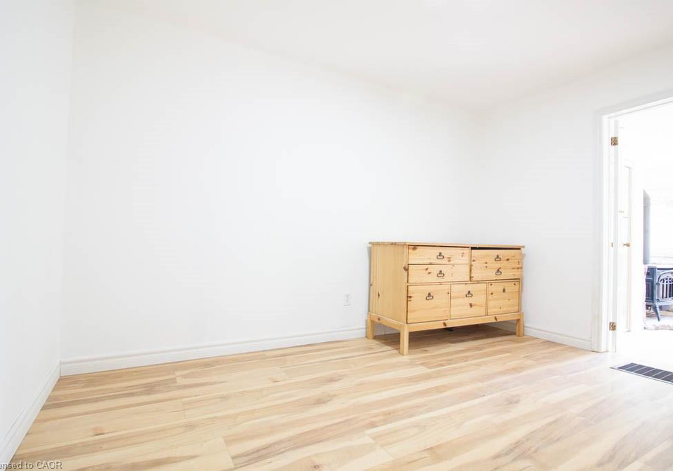 30-eastvale-place-hamilton-ontario-40833077