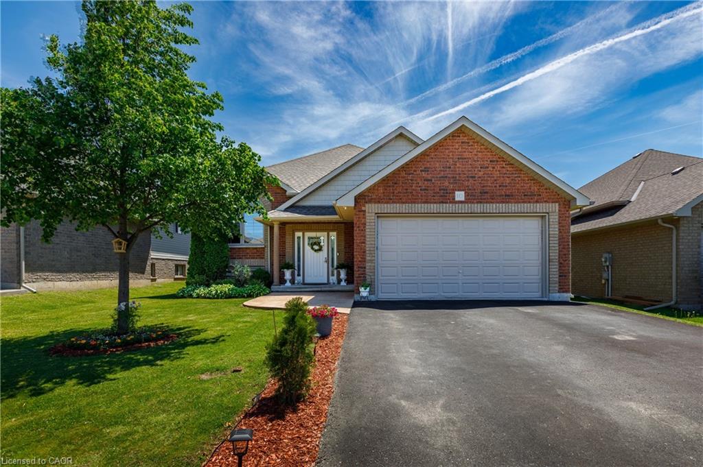 10-redbud-crescent-simcoe-ontario-40833155