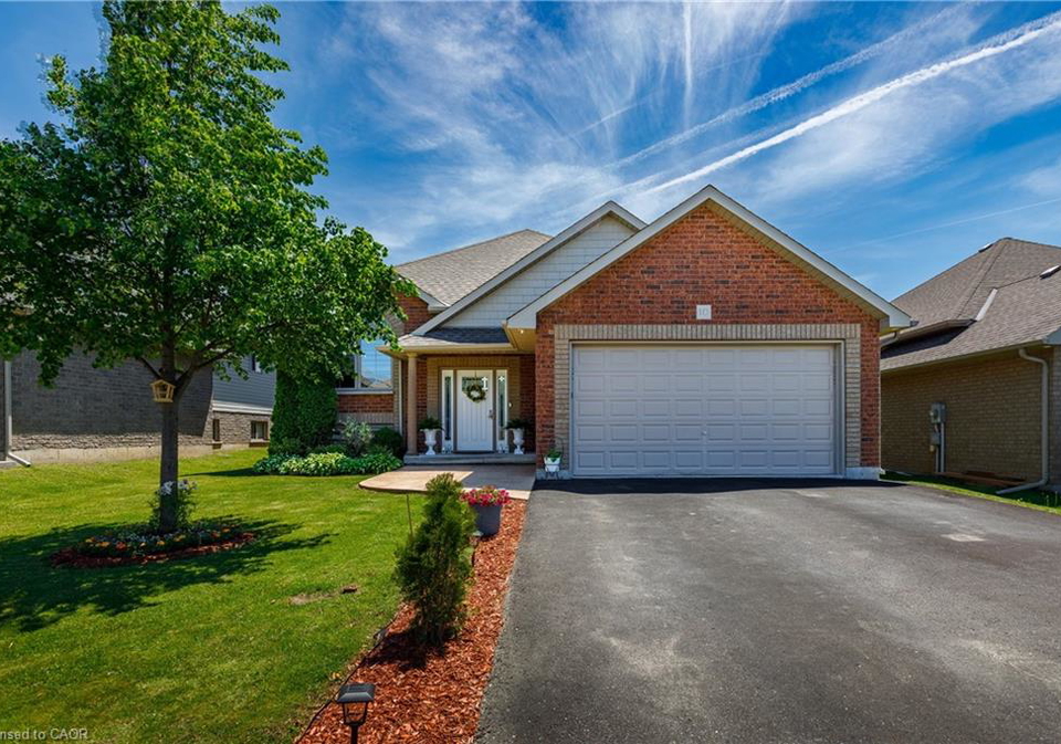 10-redbud-crescent-simcoe-ontario-40833155