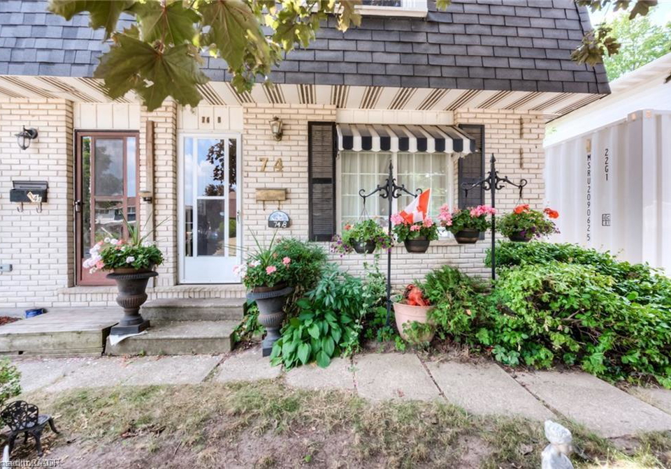 74-lillian-drive-waterloo-ontario-40833165