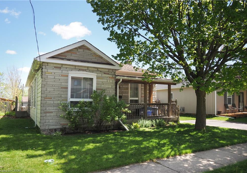 9-portland-street-cambridge-ontario-40833210