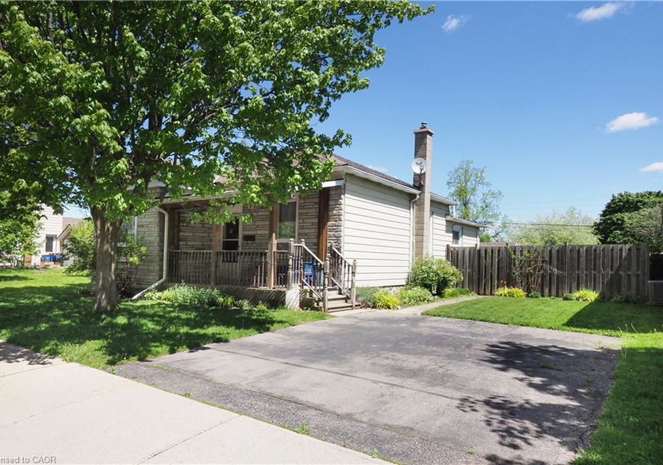 9-portland-street-cambridge-ontario-40833210