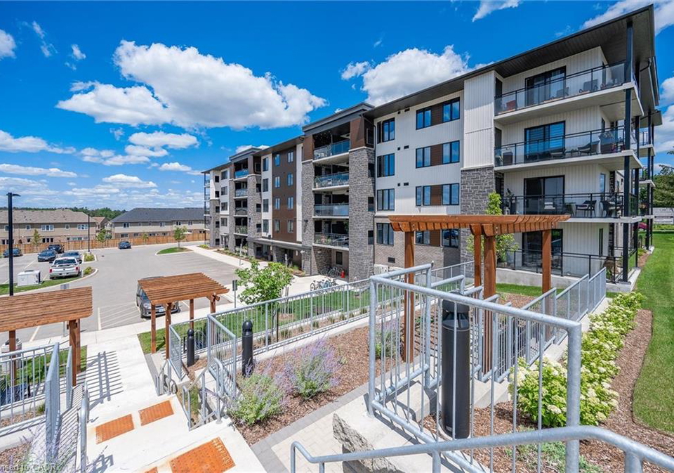 104-summit-ridge-drive-guelph-ontario-40833227