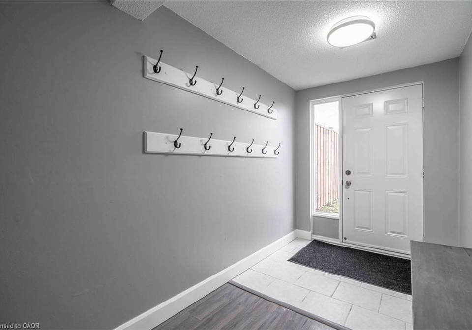 1025-upper-gage-avenue-hamilton-ontario-40833239