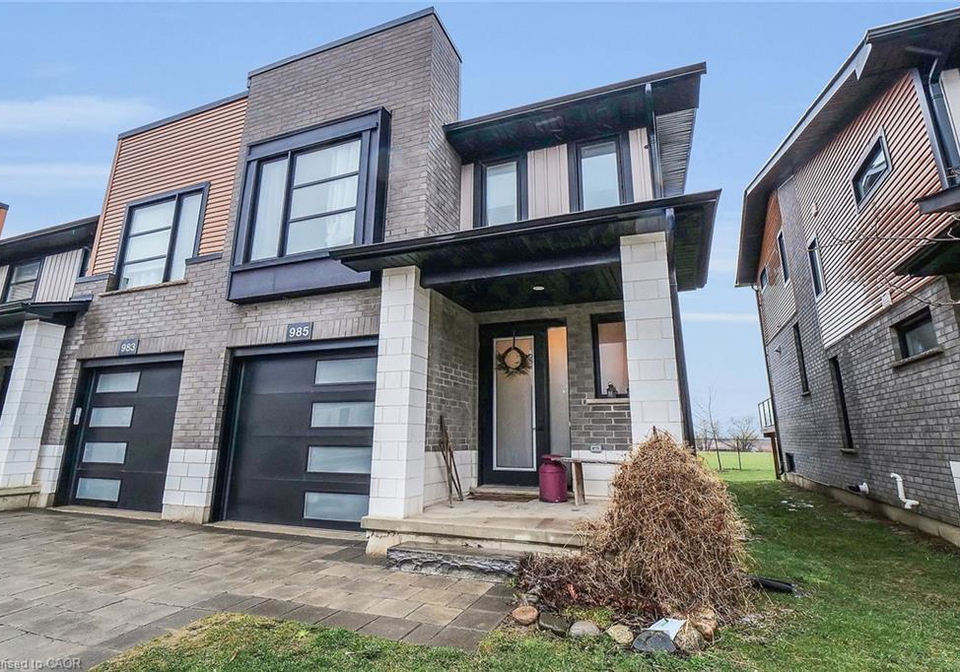 985-west-village-square-london-ontario-40833293