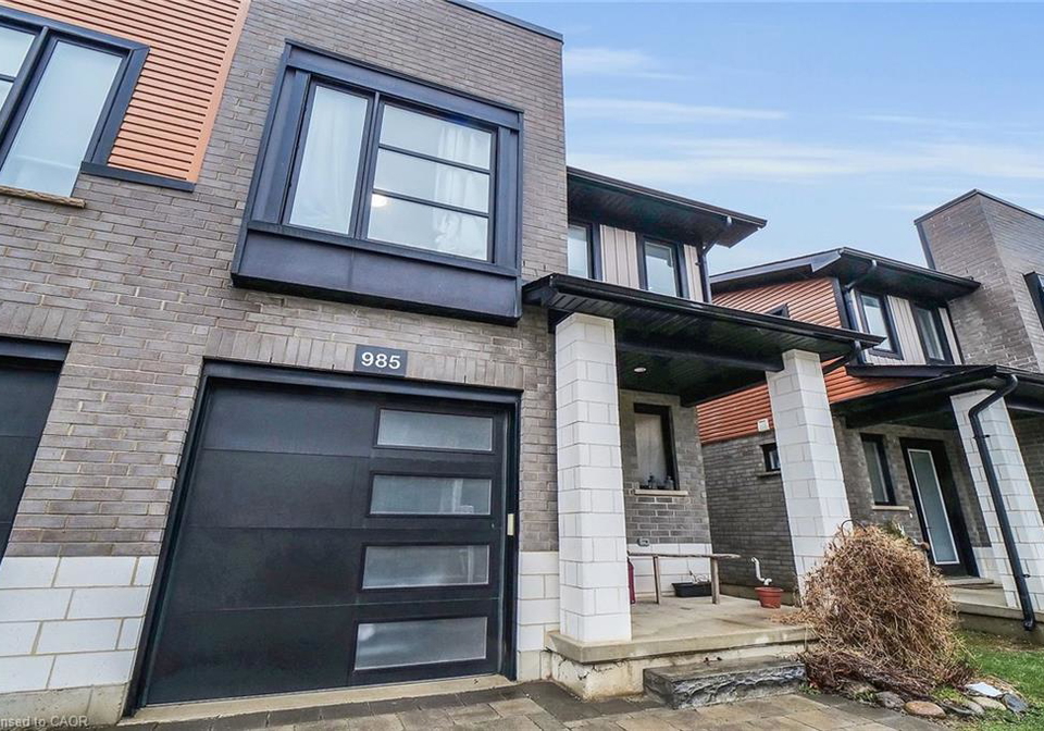 985-west-village-square-london-ontario-40833293