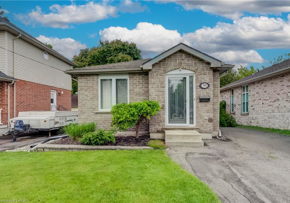 30-teeple-street-woodstock-ontario-40833345