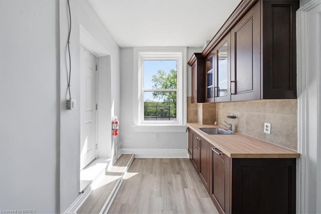 117-grand-river-street-n-paris-ontario-40833366