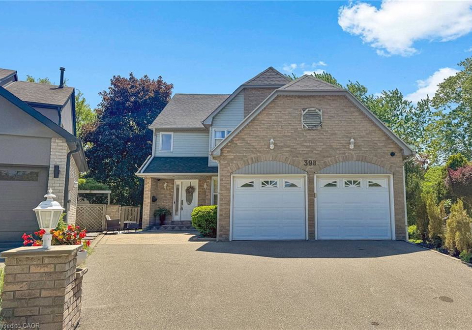 39b-newington-crescent-toronto-ontario-40833382