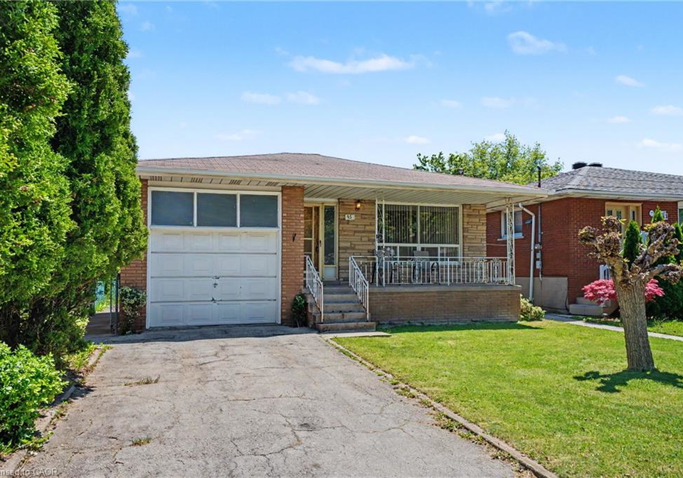 95-fieldway-drive-hamilton-ontario-40833396