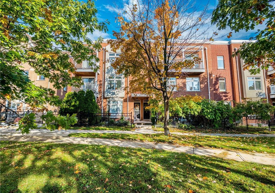 2386-munns-avenue-e-oakville-ontario-40833480
