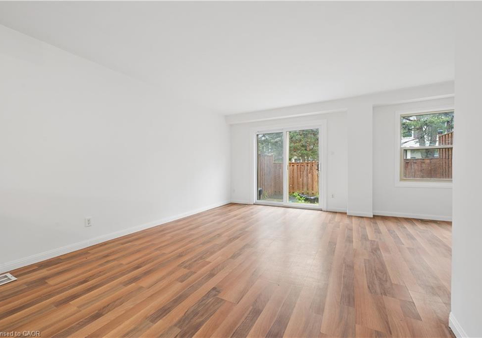 25-queenston-drive-kitchener-ontario-40833486