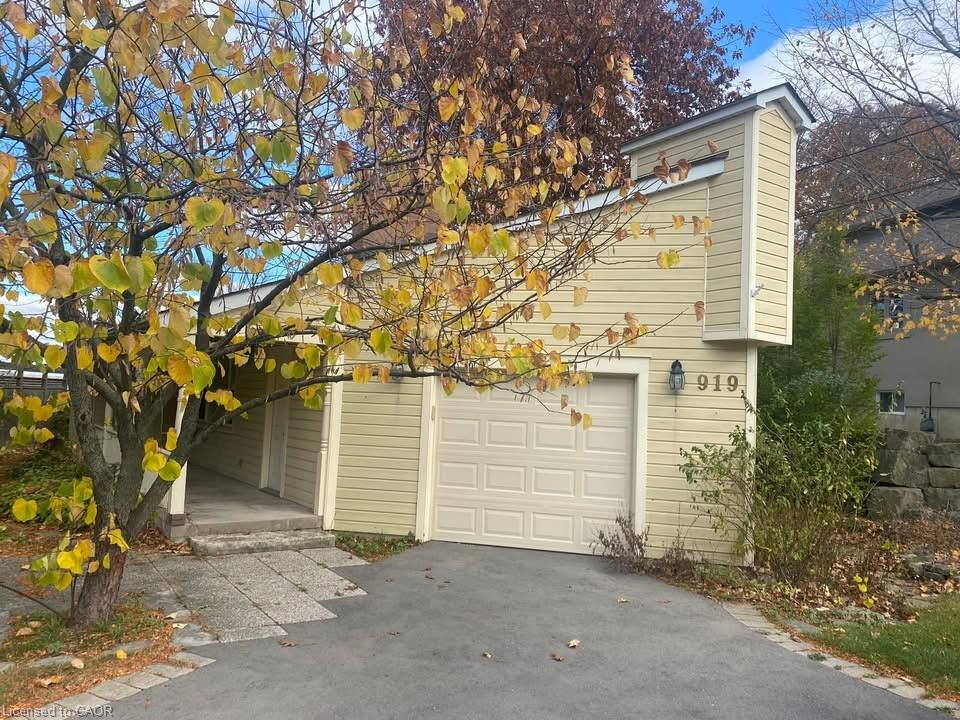 919-montgomery-drive-ancaster-ontario-40833499