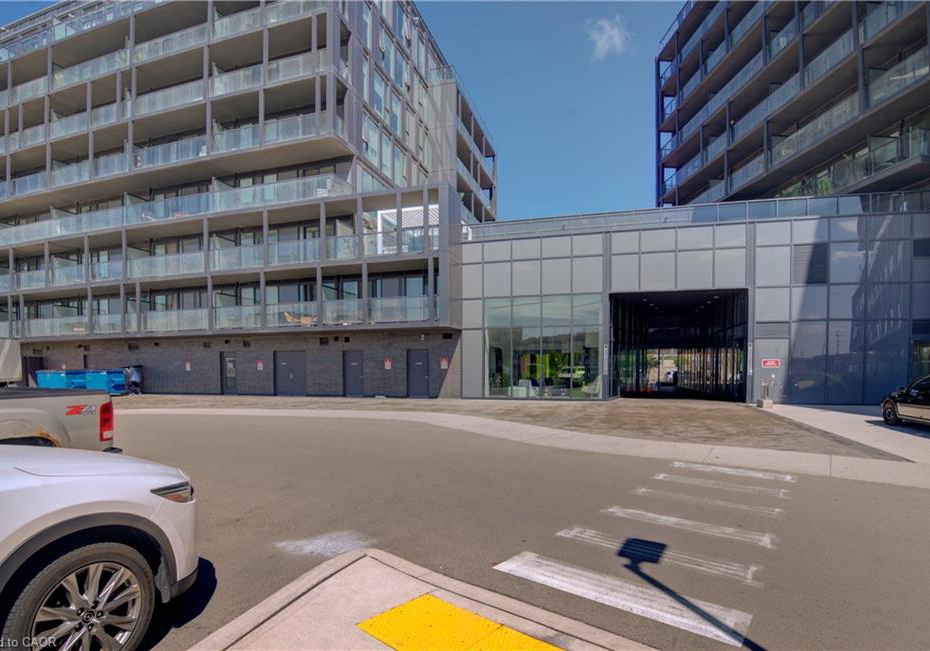 3210-dakota-common-burlington-ontario-40833511