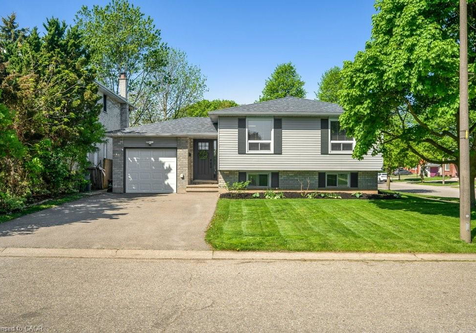 2-pacer-court-brantford-ontario-40833519
