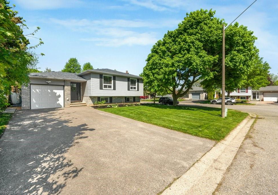 2-pacer-court-brantford-ontario-40833519