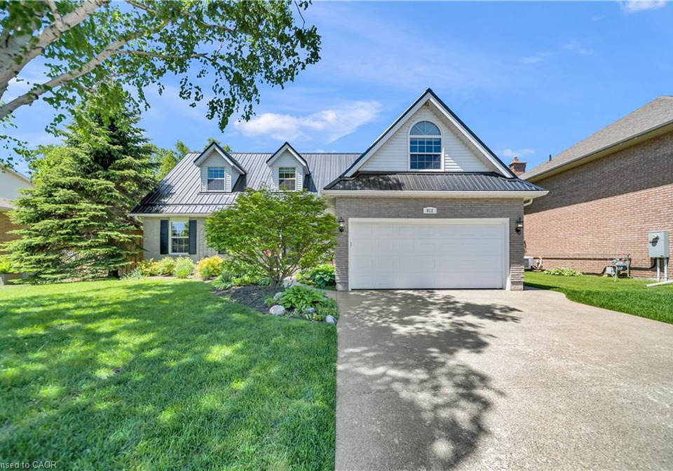 912-parkwood-drive-port-elgin-ontario-40833521