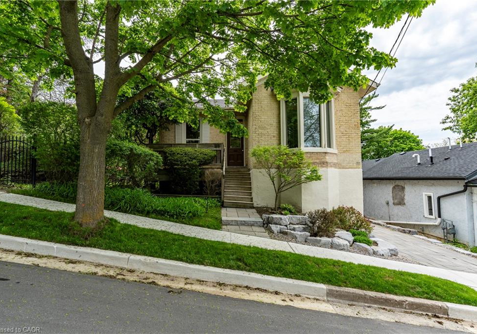 23-pearl-st-street-guelph-ontario-40833534