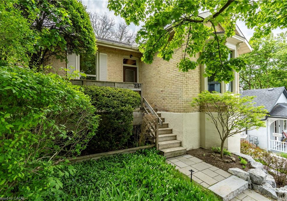 23-pearl-st-street-guelph-ontario-40833534