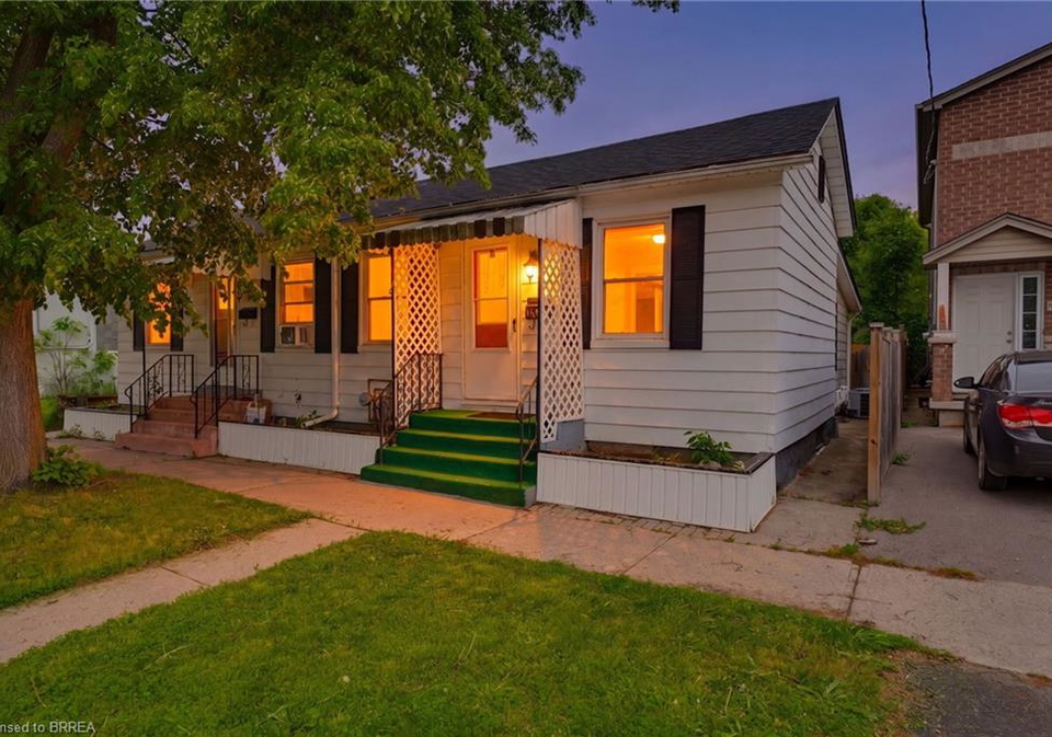 12-marlborough-street-brantford-ontario-40833543